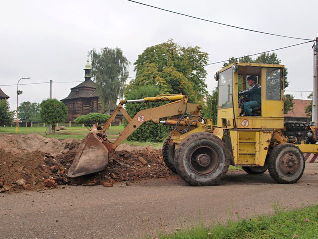 Park u kostela - Loučná Hora     