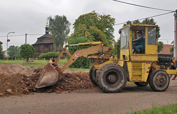 Nakladač sypkých hmot UN 053